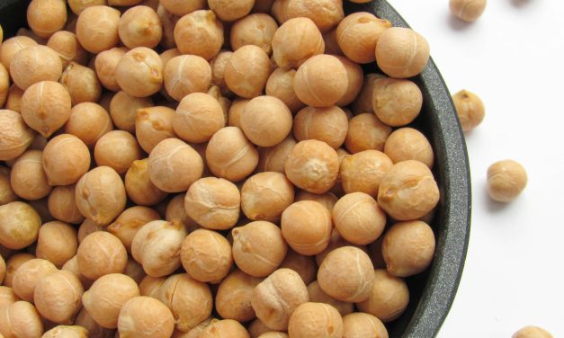 Chickpeas: A Plant-Based Protein Powerhouse + Simple Hummus Recipe