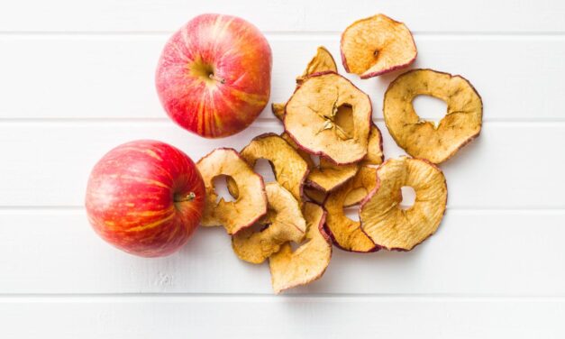 Are Dehydrated Apples Still Healthy? What Happens to Their Nutrients?